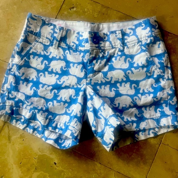 Lilly Pulitzer Callahan short 5” s 0. 100% cotton excellent condition. Elephant - Picture 1 of 6
